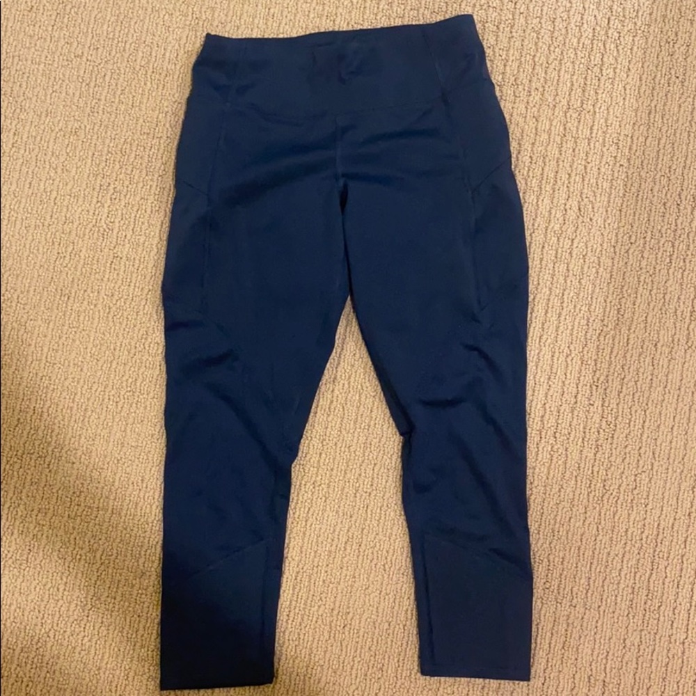 Athleta crop workout pants